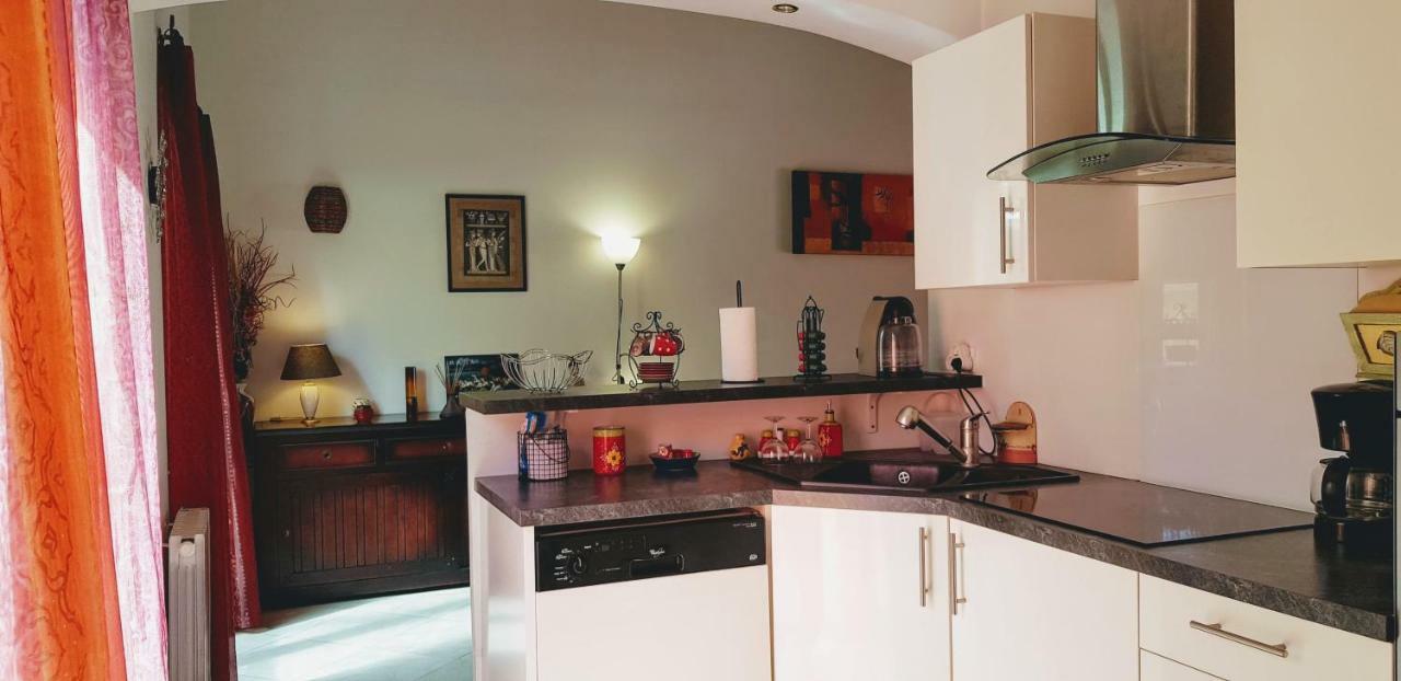 Maison Avec Jardin Au Calme La Crau Kültér fotó